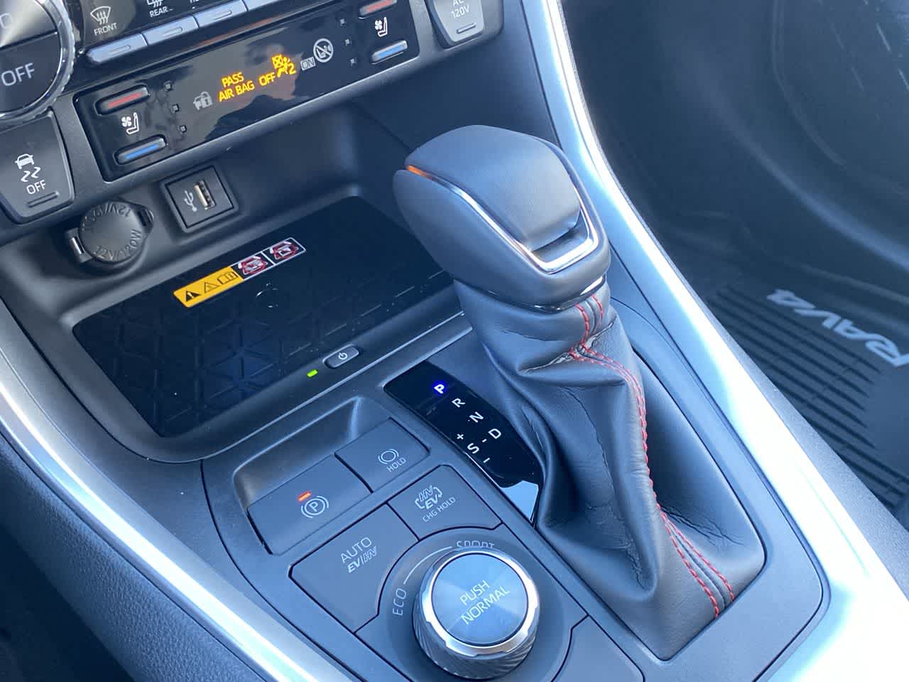 Thumbnail: 2025 Toyota RAV4 - 19