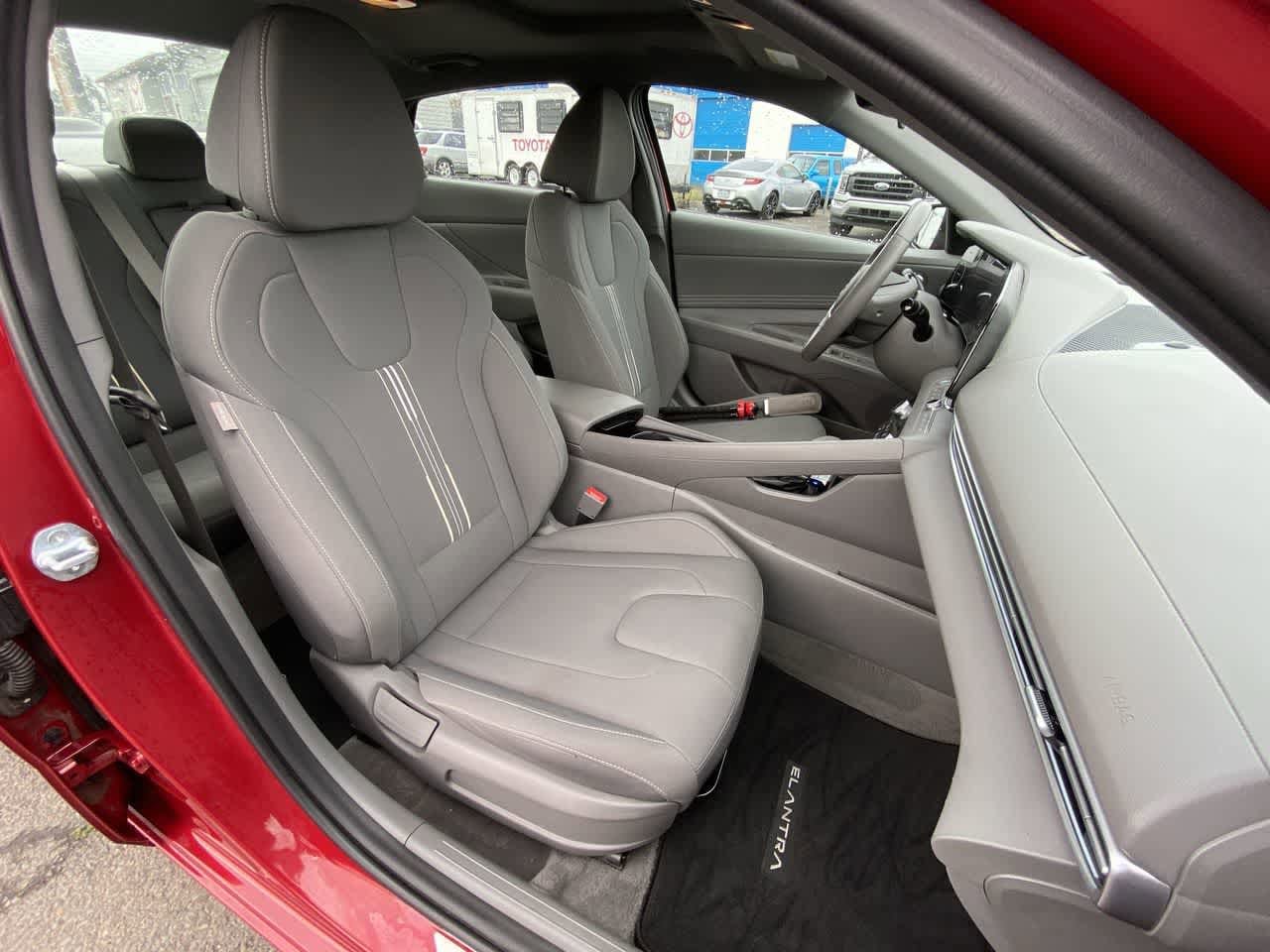 Thumbnail: 2025 Hyundai Elantra - 24