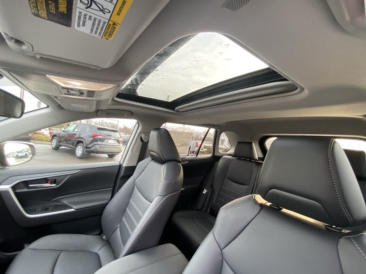 Thumbnail: 2025 Toyota RAV4 - 21