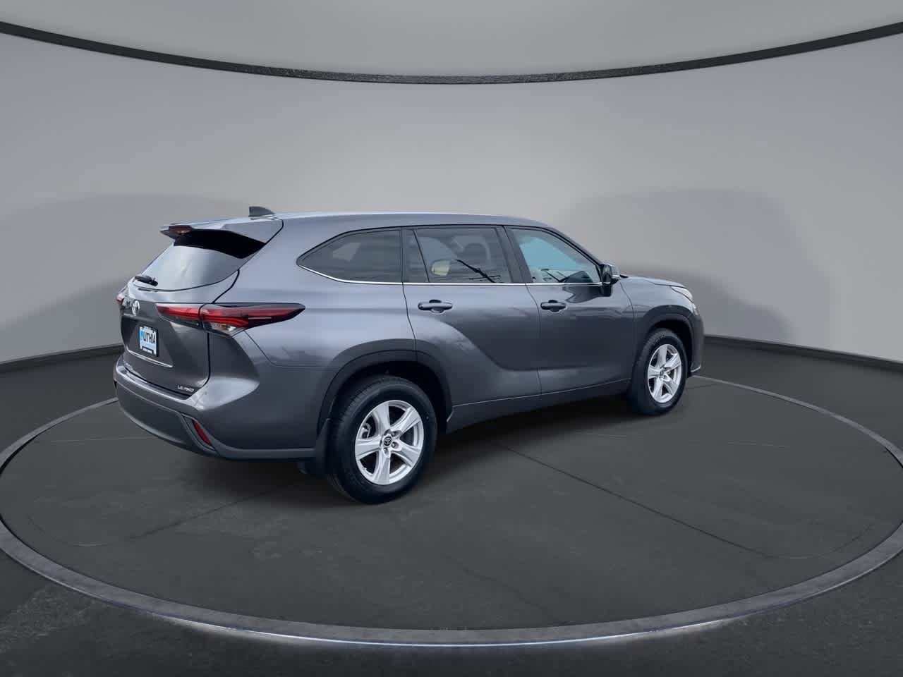 Thumbnail: 2024 Toyota Highlander - 8