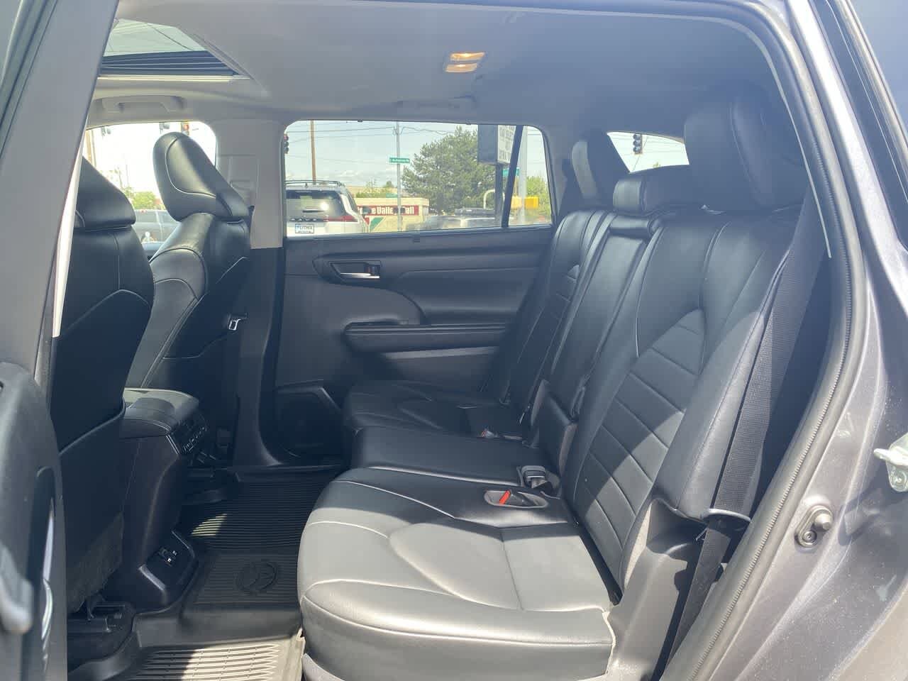 Thumbnail: 2020 Toyota Highlander - 23