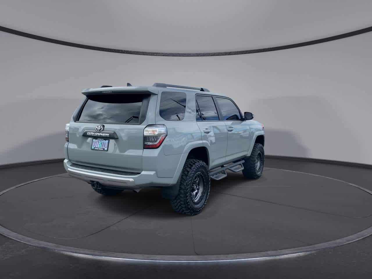 Thumbnail: 2022 Toyota 4Runner - 8