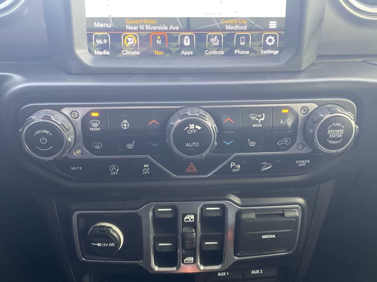 Thumbnail: 2019 Jeep Wrangler - 19