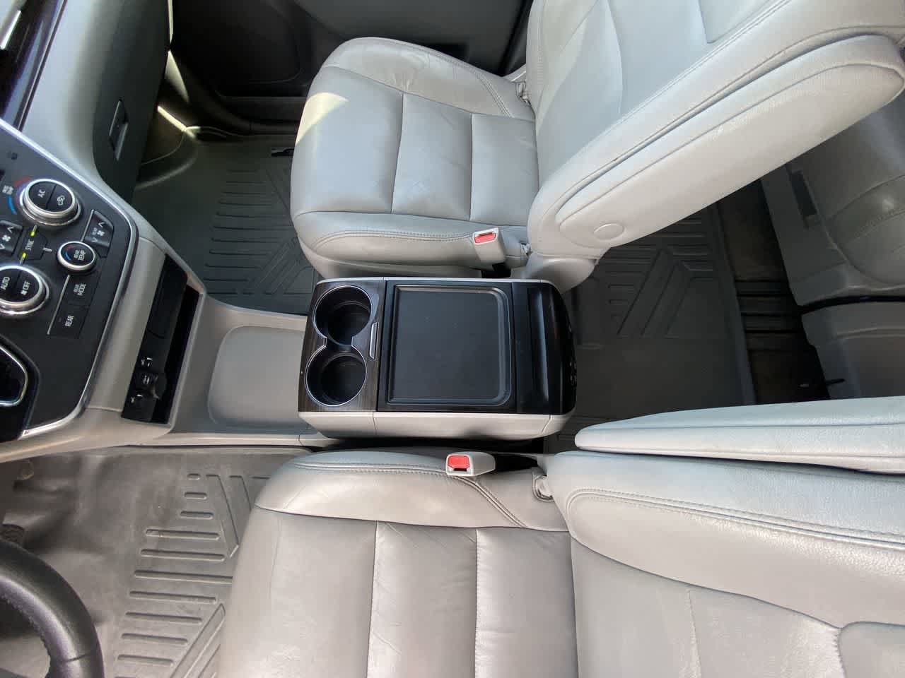Thumbnail: 2018 Toyota Sienna - 20