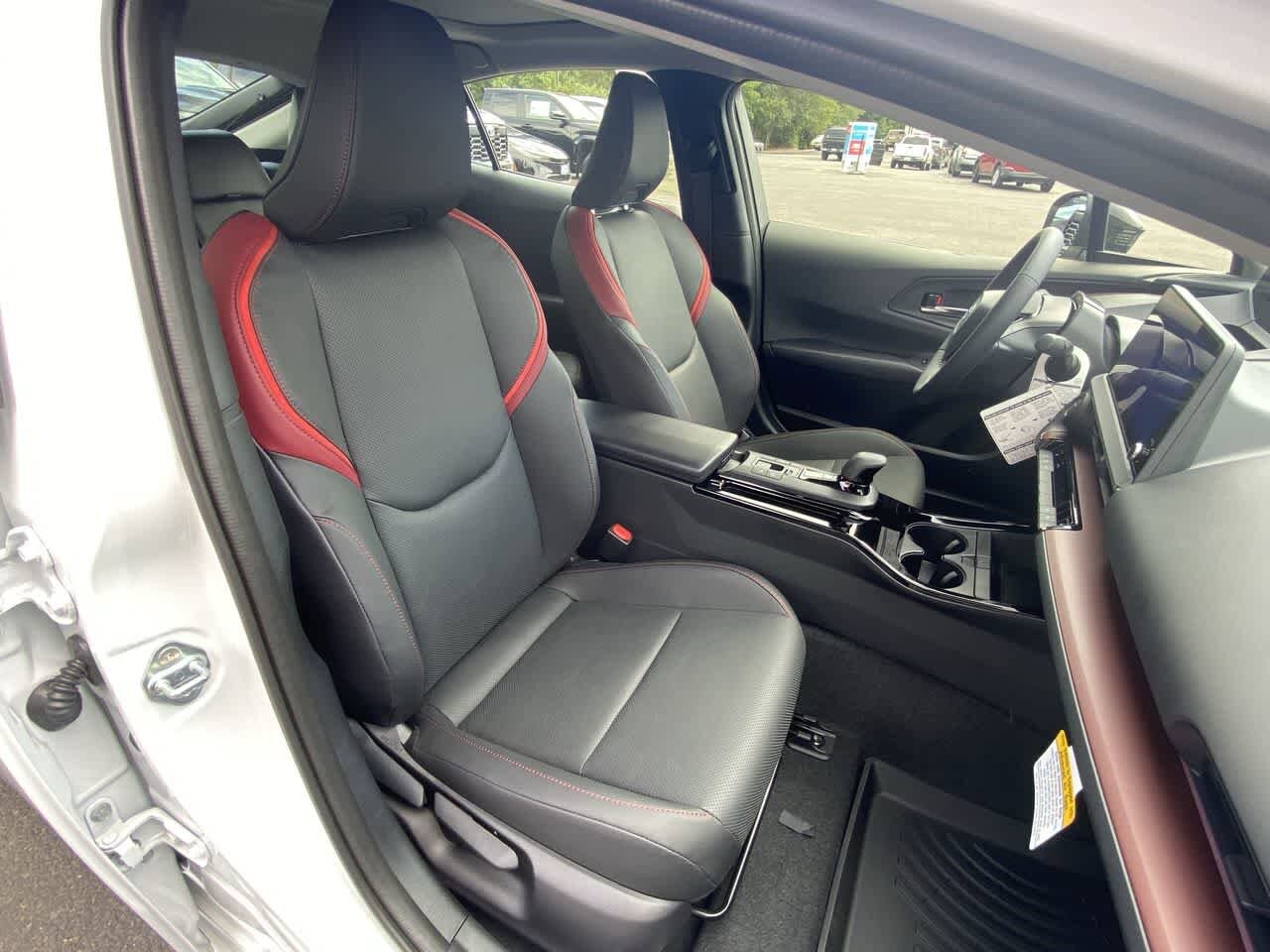 Thumbnail: 2024 Toyota Prius Prime - 23