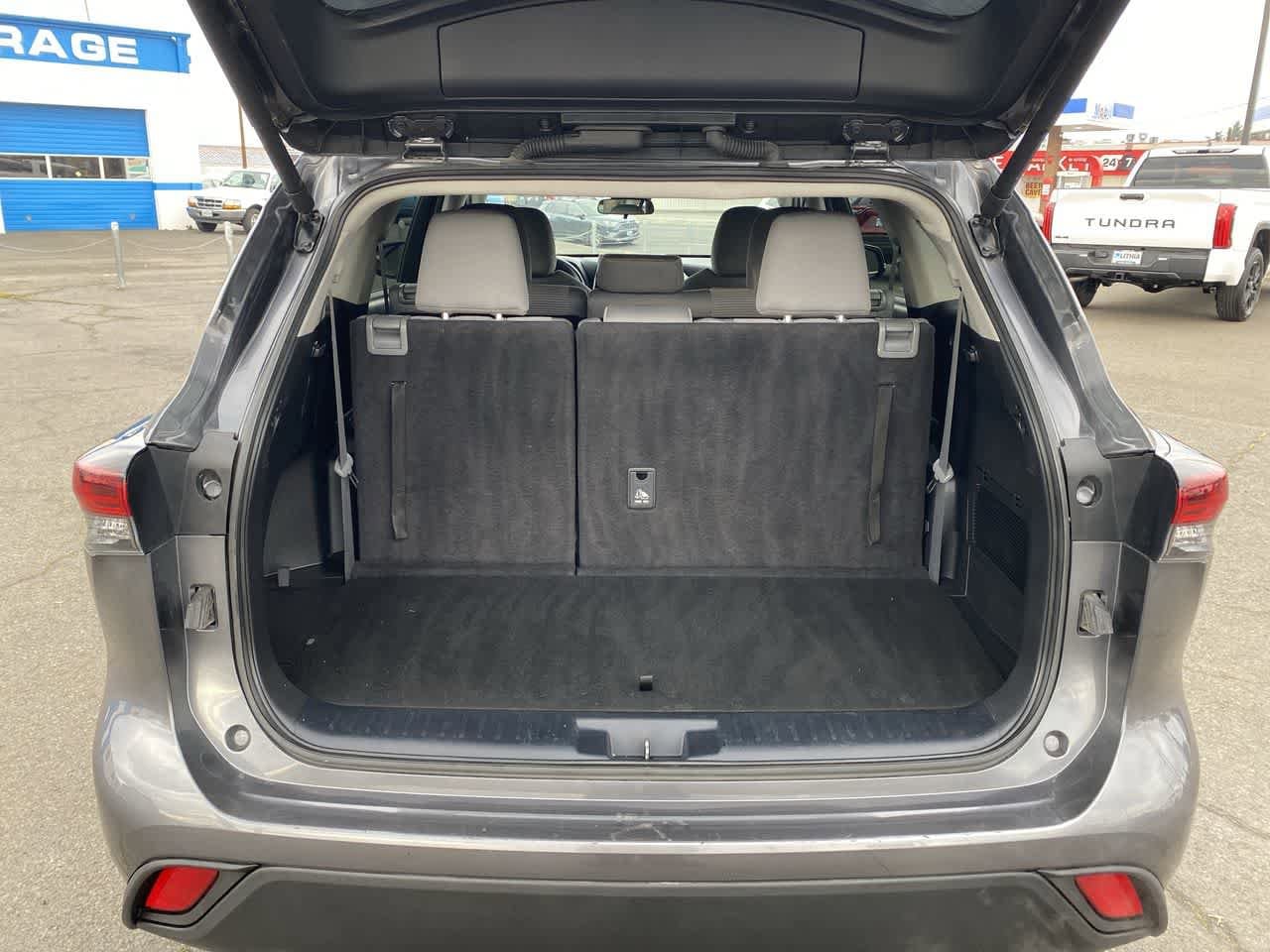 Thumbnail: 2024 Toyota Highlander - 23