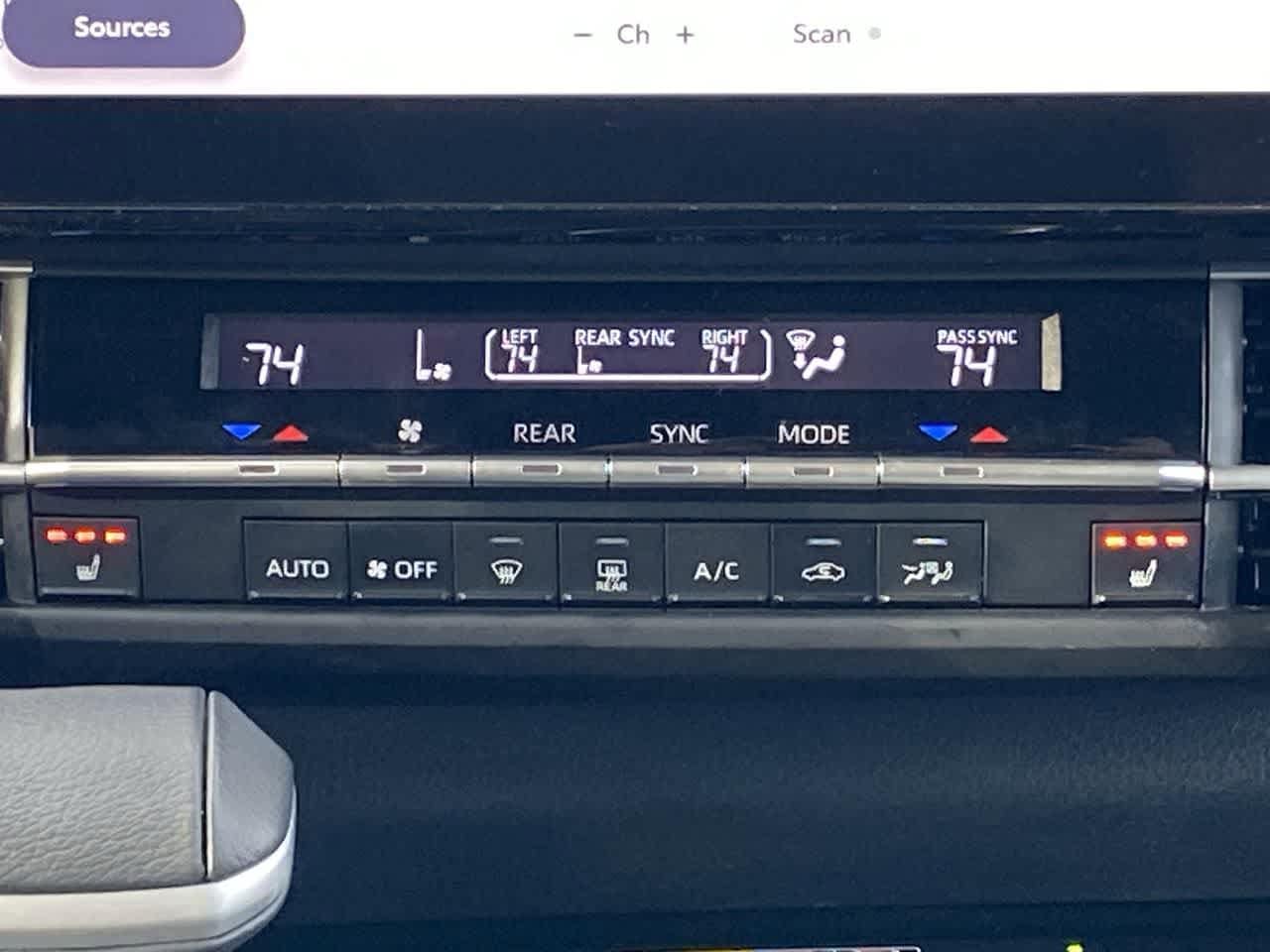 Thumbnail: 2025 Toyota Sienna - 18