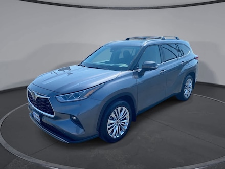 Used 2023 Toyota Highlander Platinum SUV Medford, OR