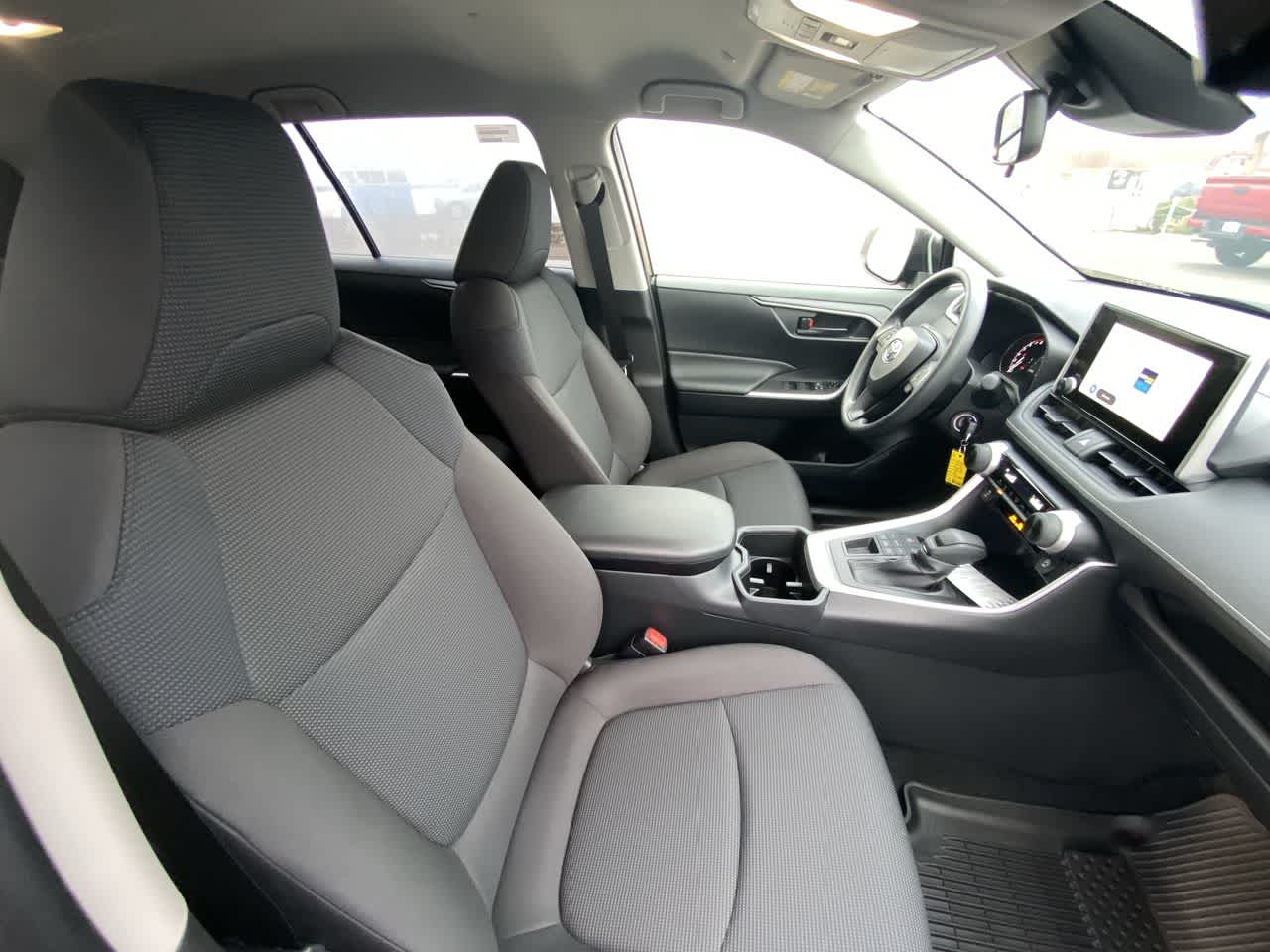 Thumbnail: 2025 Toyota RAV4 - 23