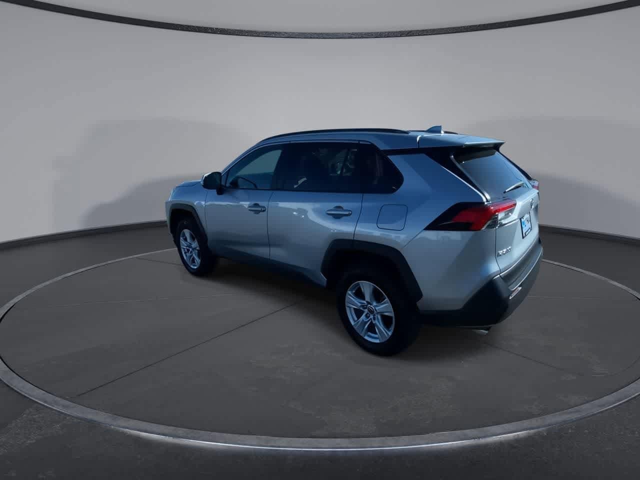 2021 Toyota RAV4 XLE 6