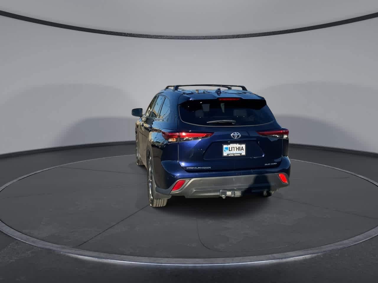 Thumbnail: 2021 Toyota Highlander - 7