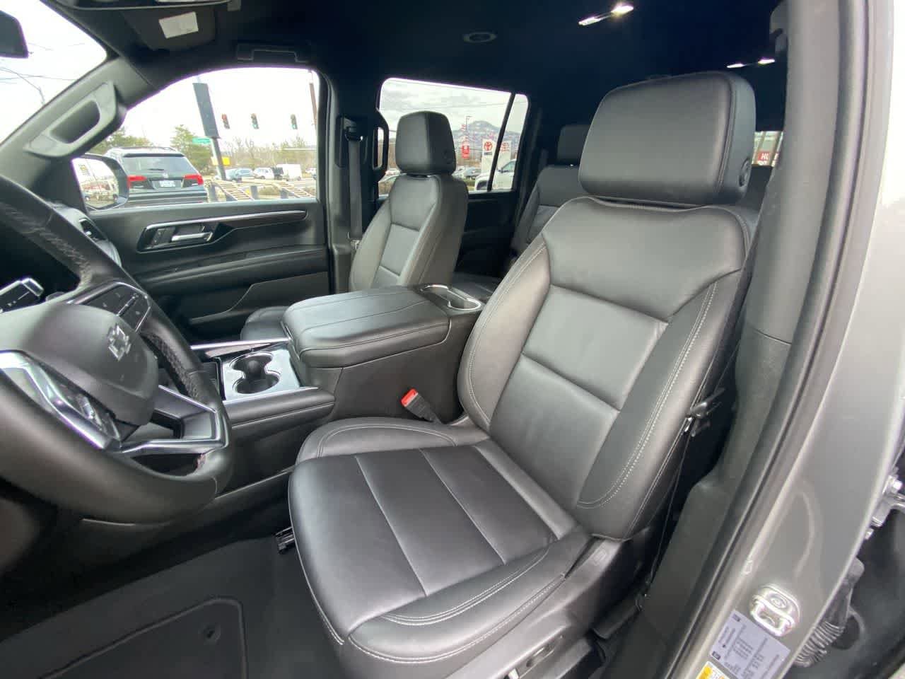 Thumbnail: 2025 Chevrolet Suburban - 11