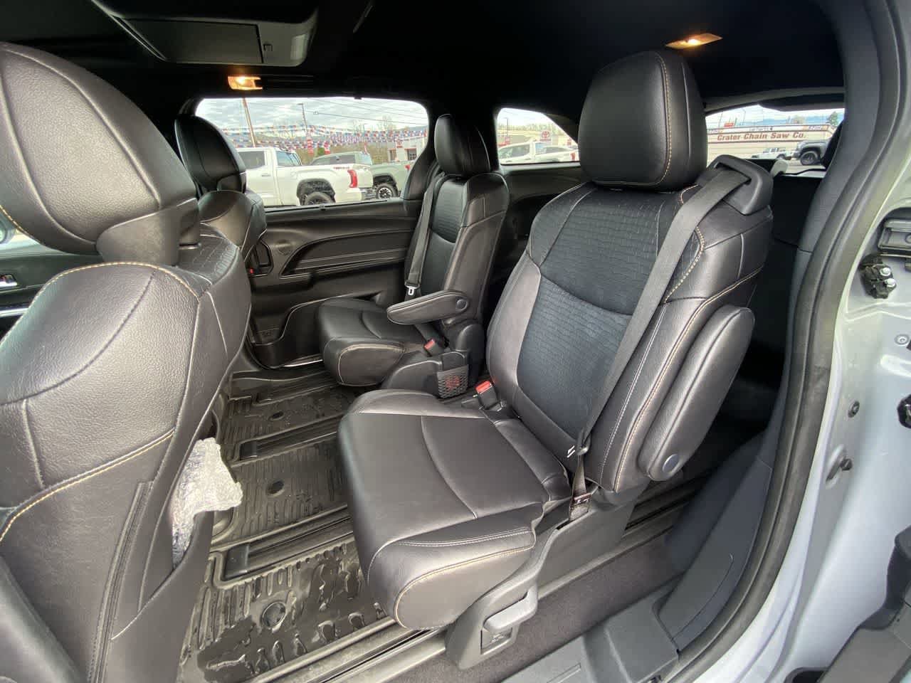 Thumbnail: 2025 Toyota Sienna - 22