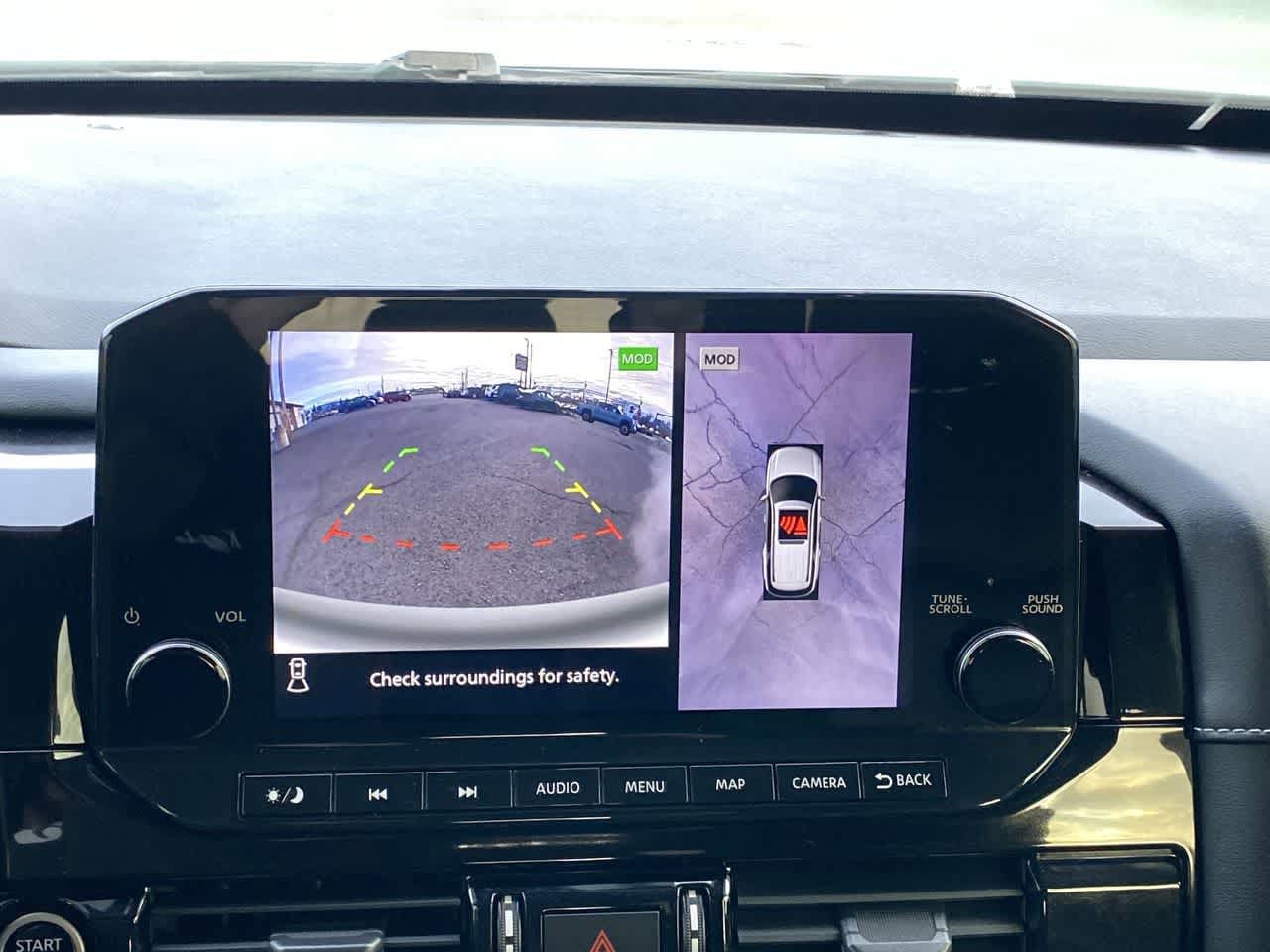 Thumbnail: 2023 Nissan Pathfinder - 17