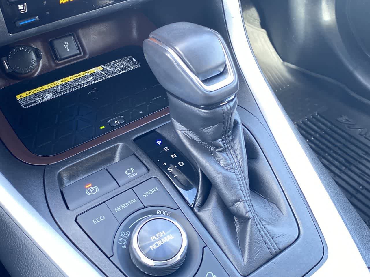 Thumbnail: 2021 Toyota RAV4 - 19