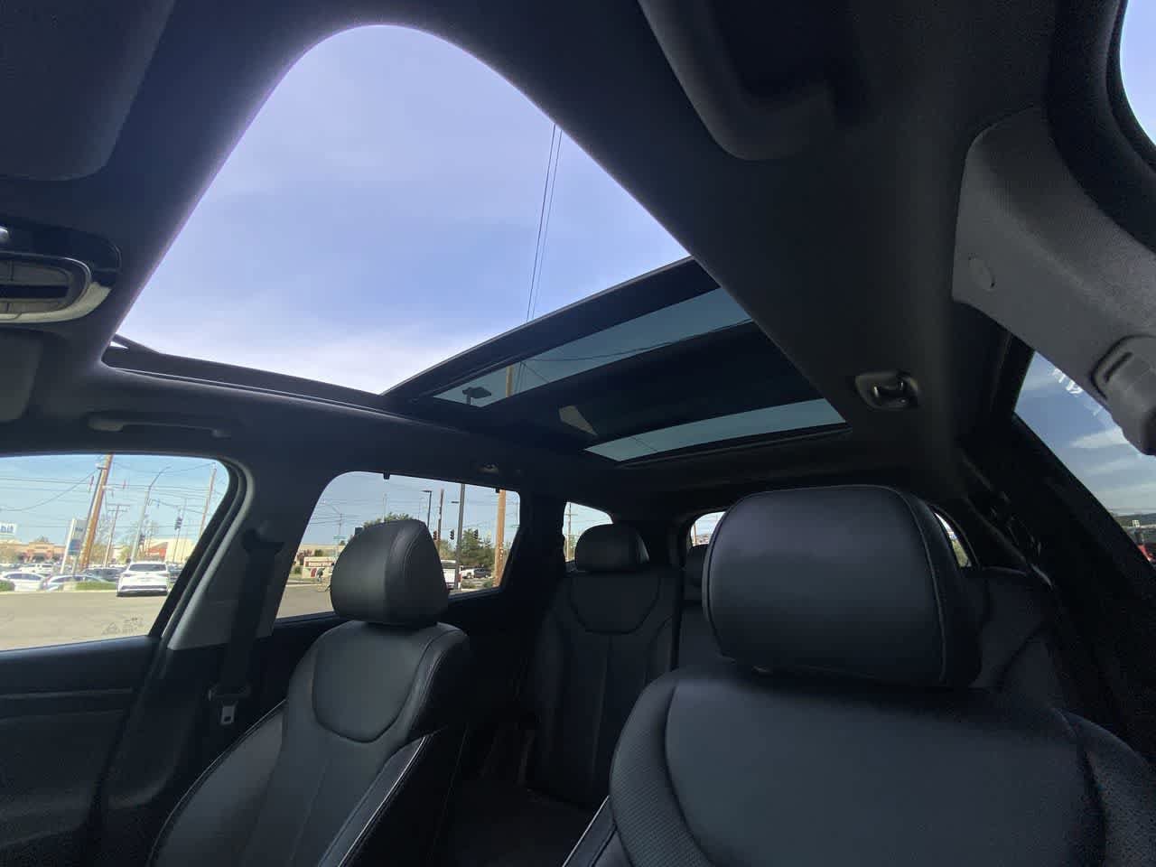 Thumbnail: 2023 Hyundai Santa Fe - 22