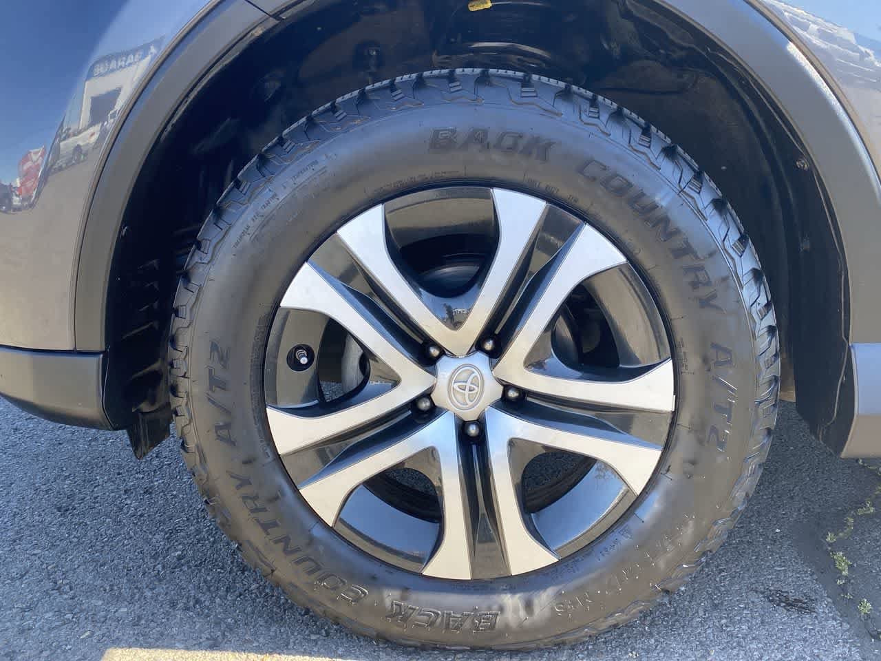 Thumbnail: 2016 Toyota RAV4 - 10