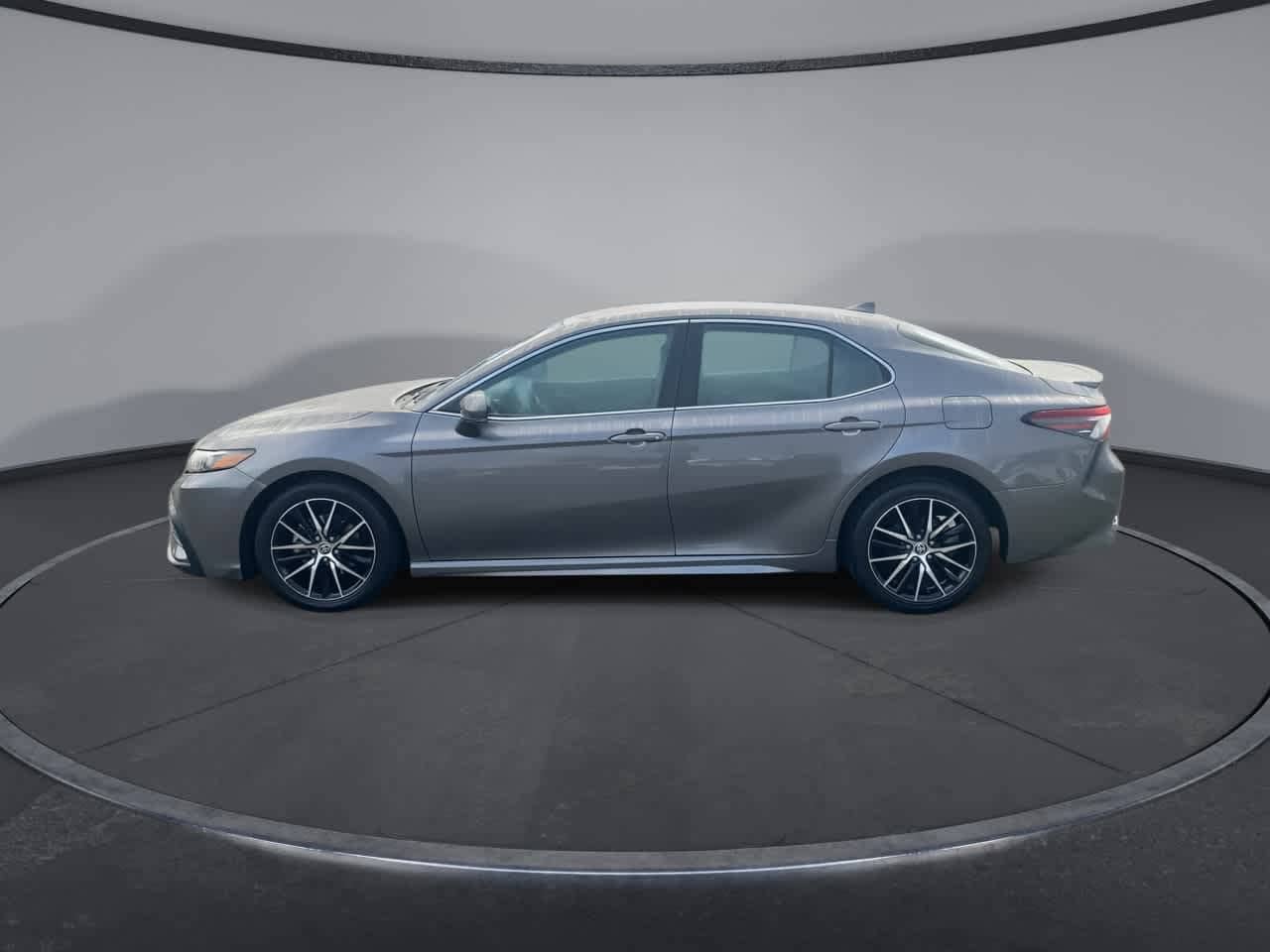 Thumbnail: 2022 Toyota Camry - 5