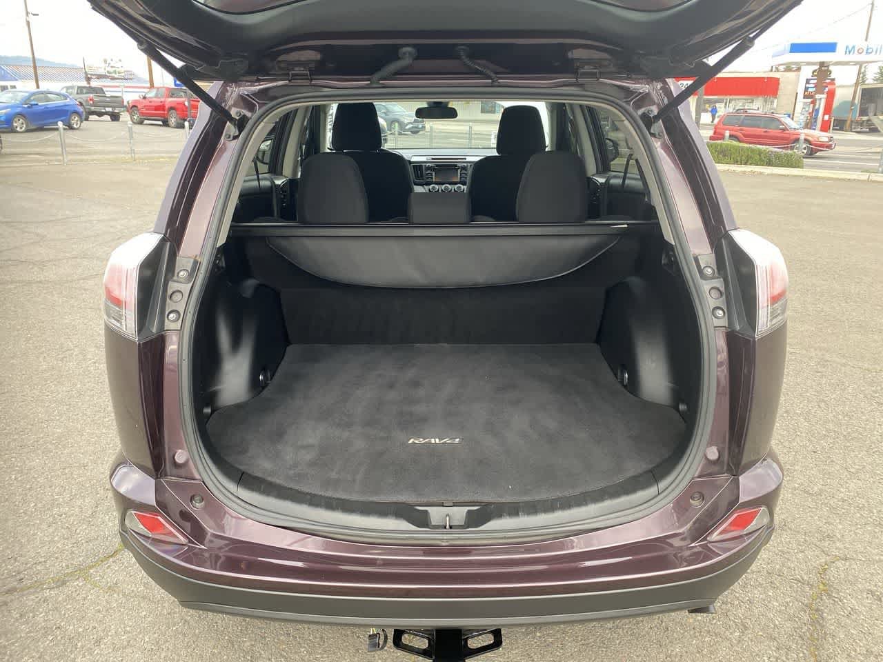 Thumbnail: 2017 Toyota RAV4 - 22