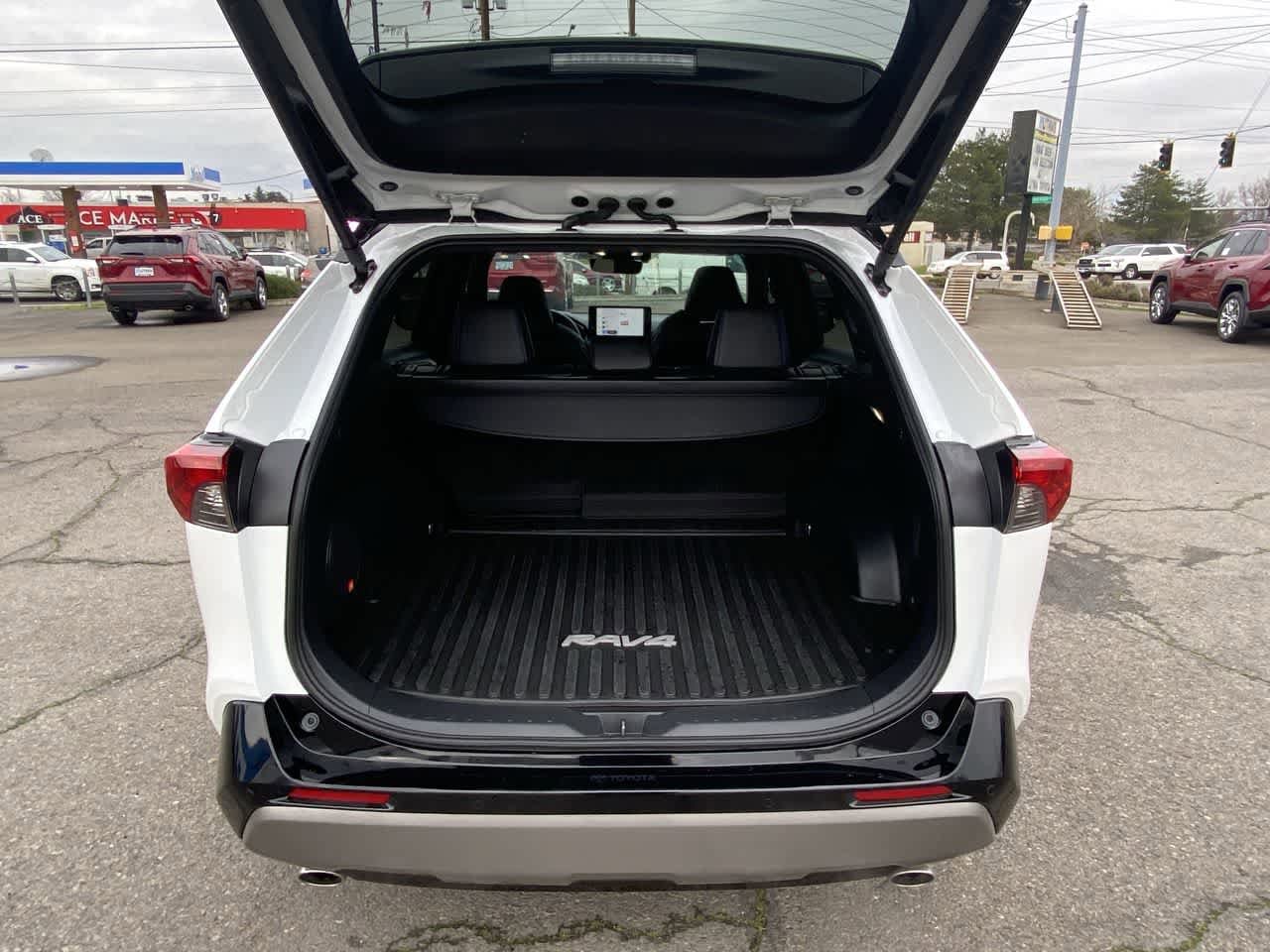 Thumbnail: 2024 Toyota RAV4 - 23