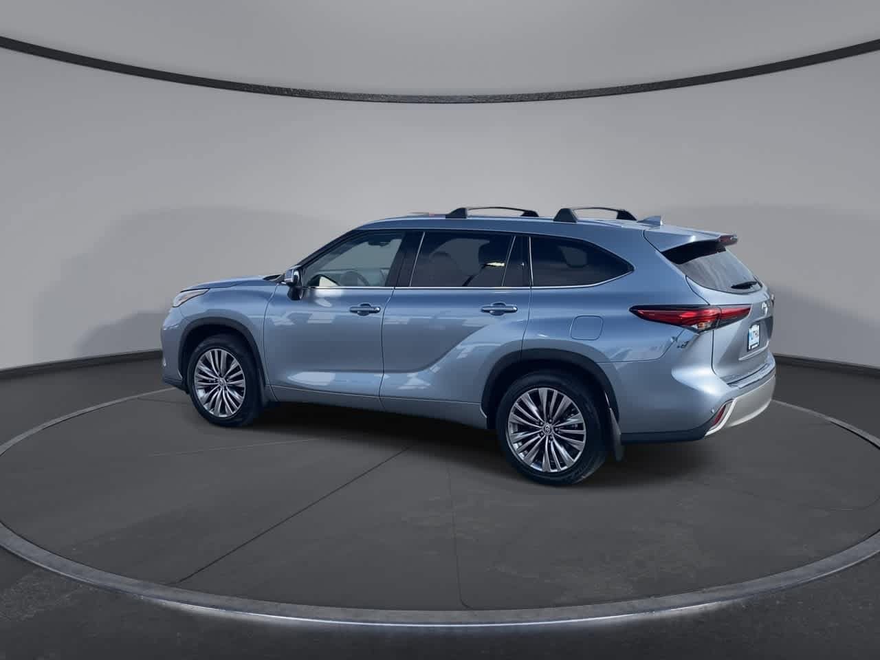 Thumbnail: 2021 Toyota Highlander - 7