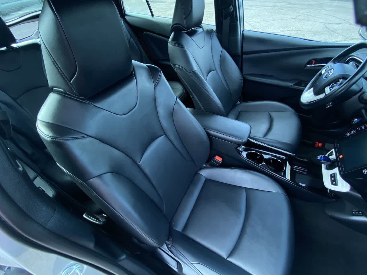 Thumbnail: 2019 Toyota Prius Prime - 24