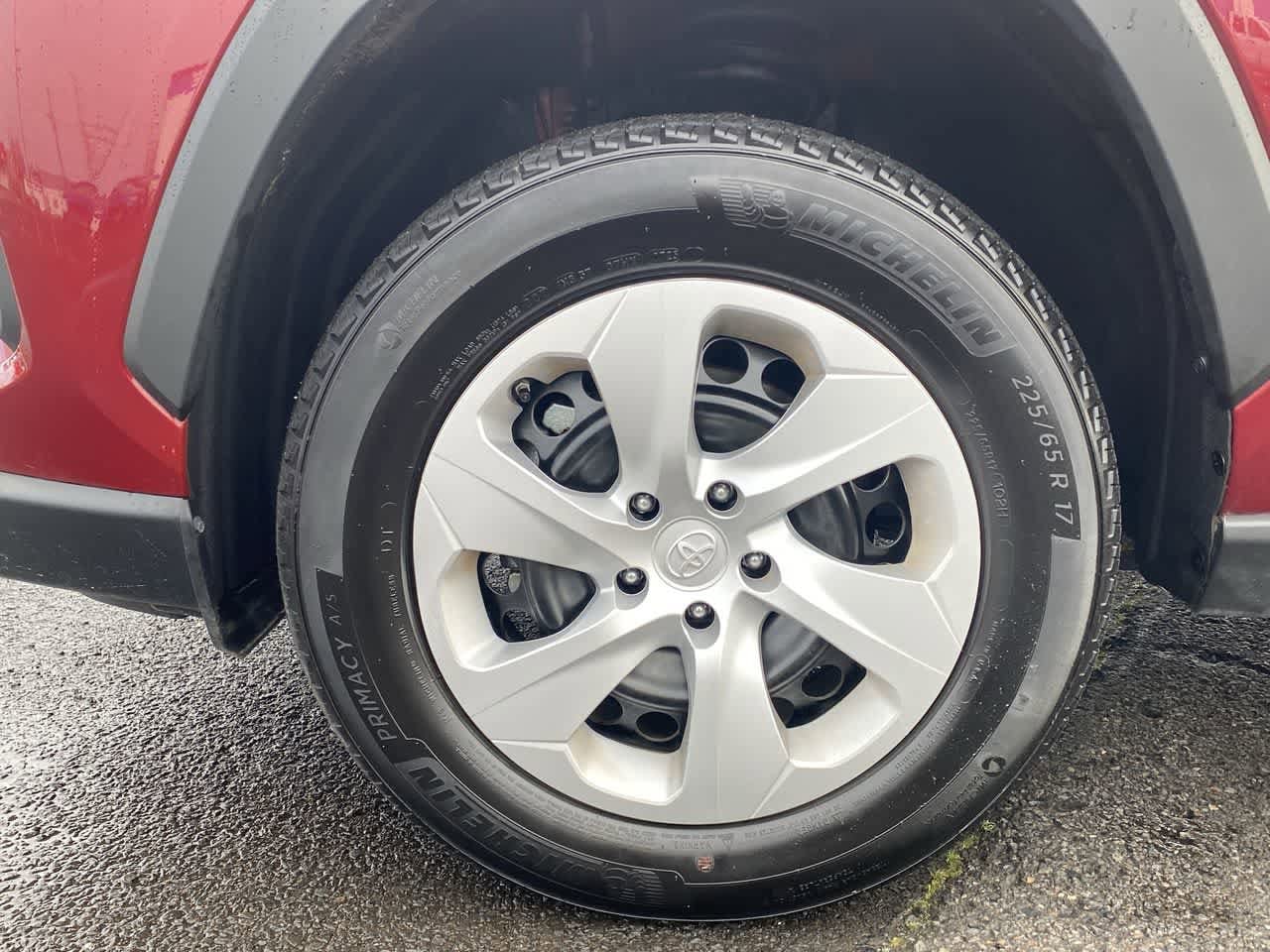 Thumbnail: 2025 Toyota RAV4 - 10