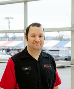 Staff member Saul Garcia from ID_e5a9032cd29a