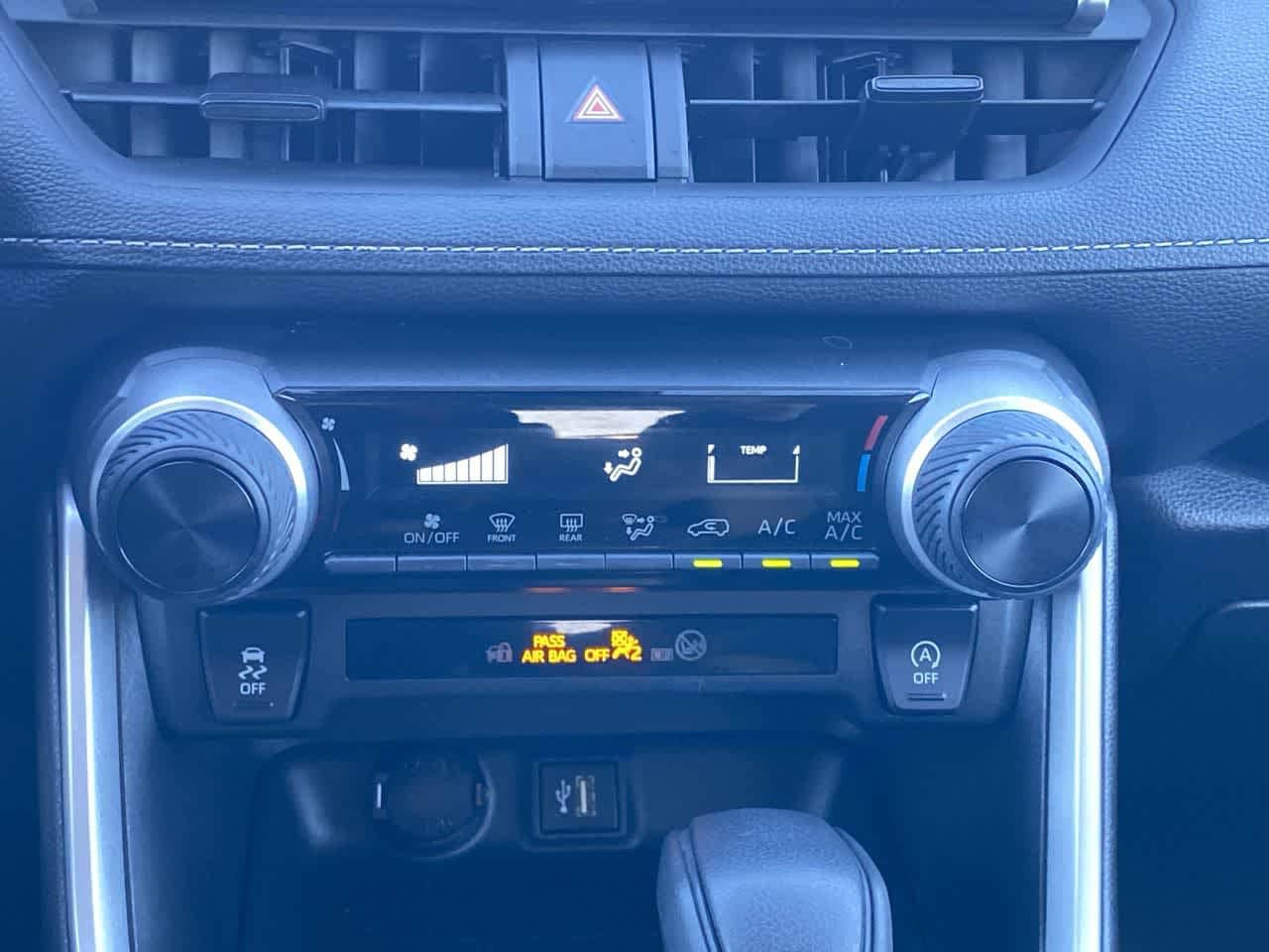 Thumbnail: 2024 Toyota RAV4 - 18