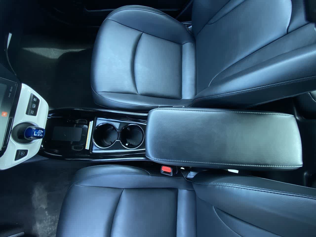 Thumbnail: 2019 Toyota Prius Prime - 21