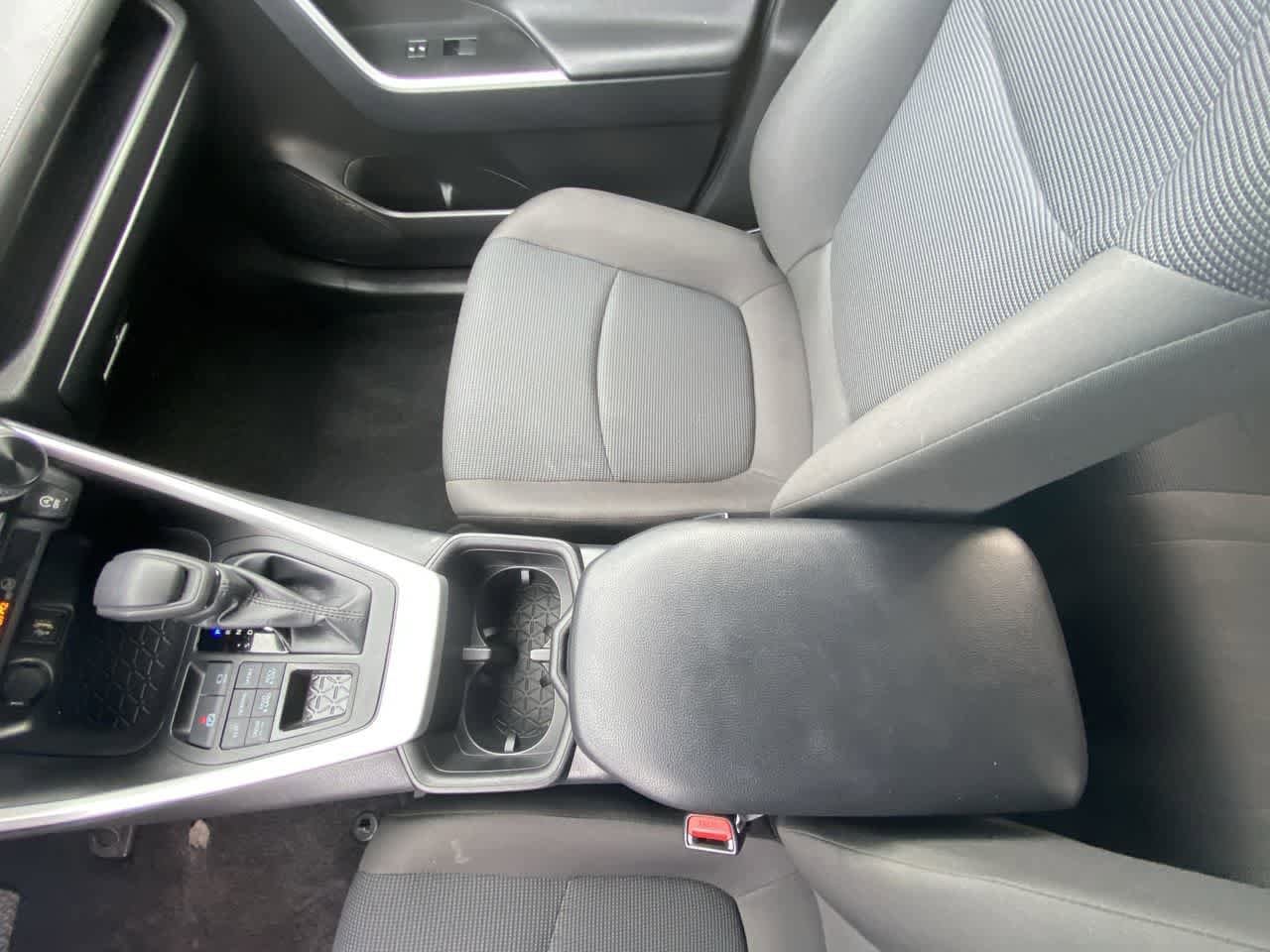 Thumbnail: 2025 Toyota RAV4 - 20