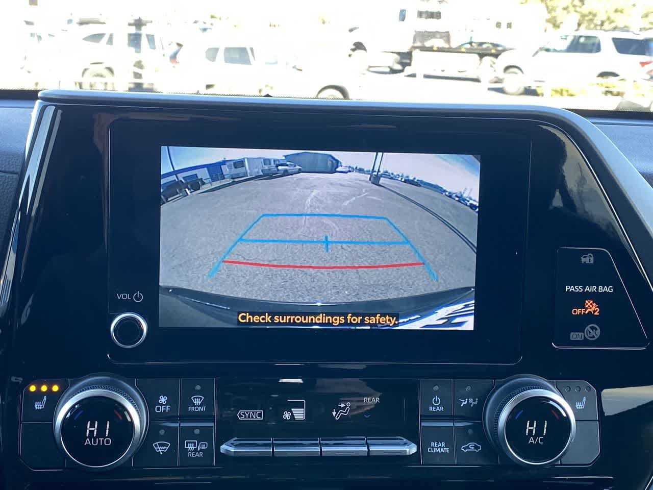 Thumbnail: 2023 Toyota Highlander - 17