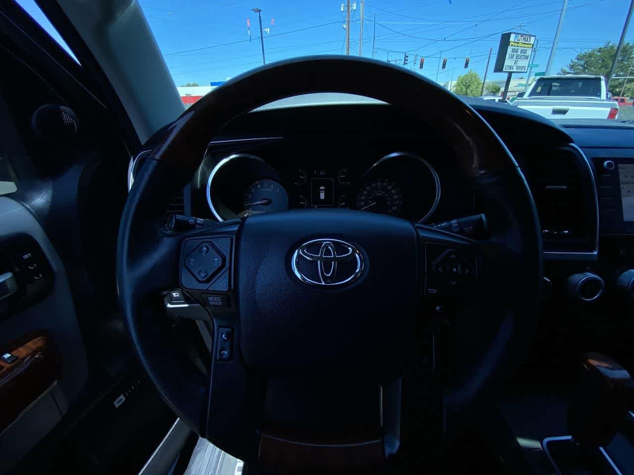 Thumbnail: 2020 Toyota Sequoia - 14