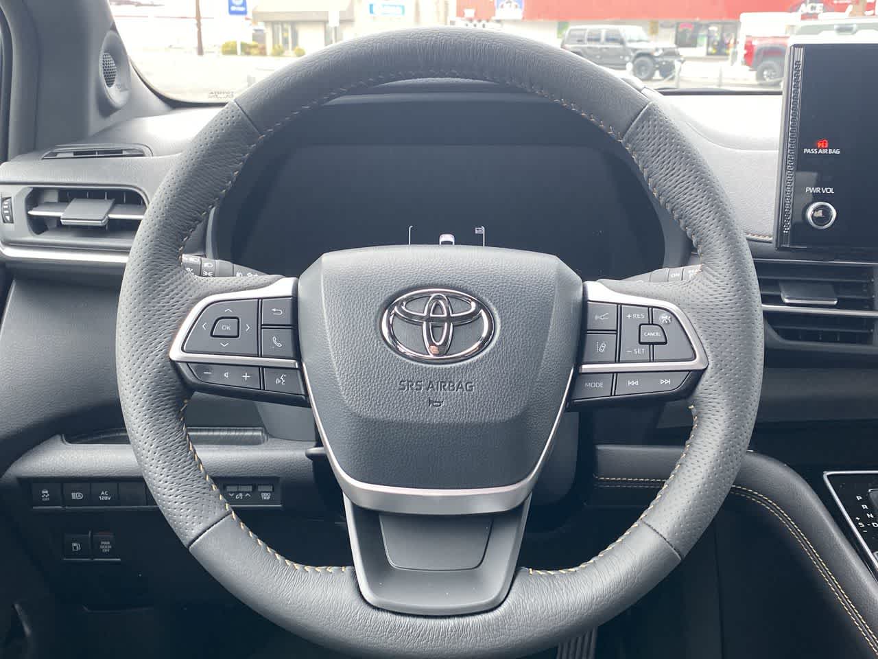Thumbnail: 2025 Toyota Sienna - 14
