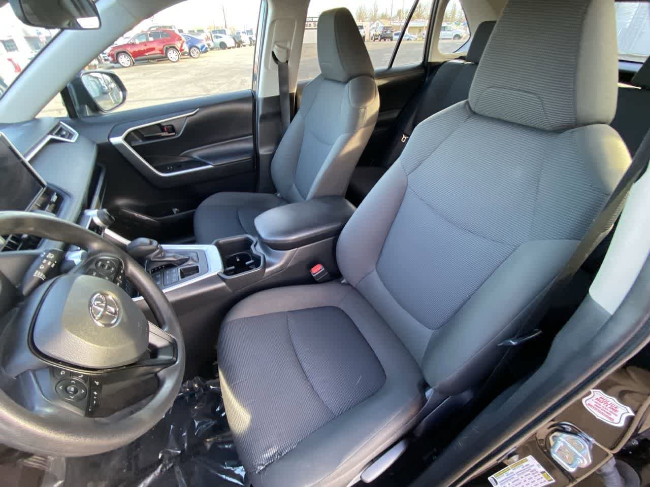 Thumbnail: 2024 Toyota RAV4 - 11