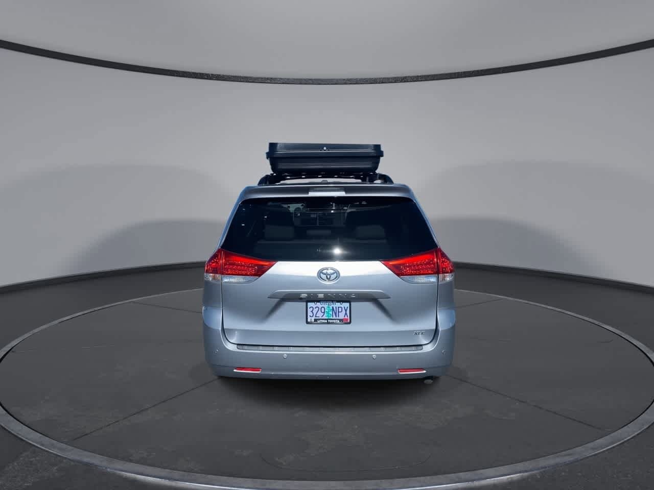 Thumbnail: 2014 Toyota Sienna - 7
