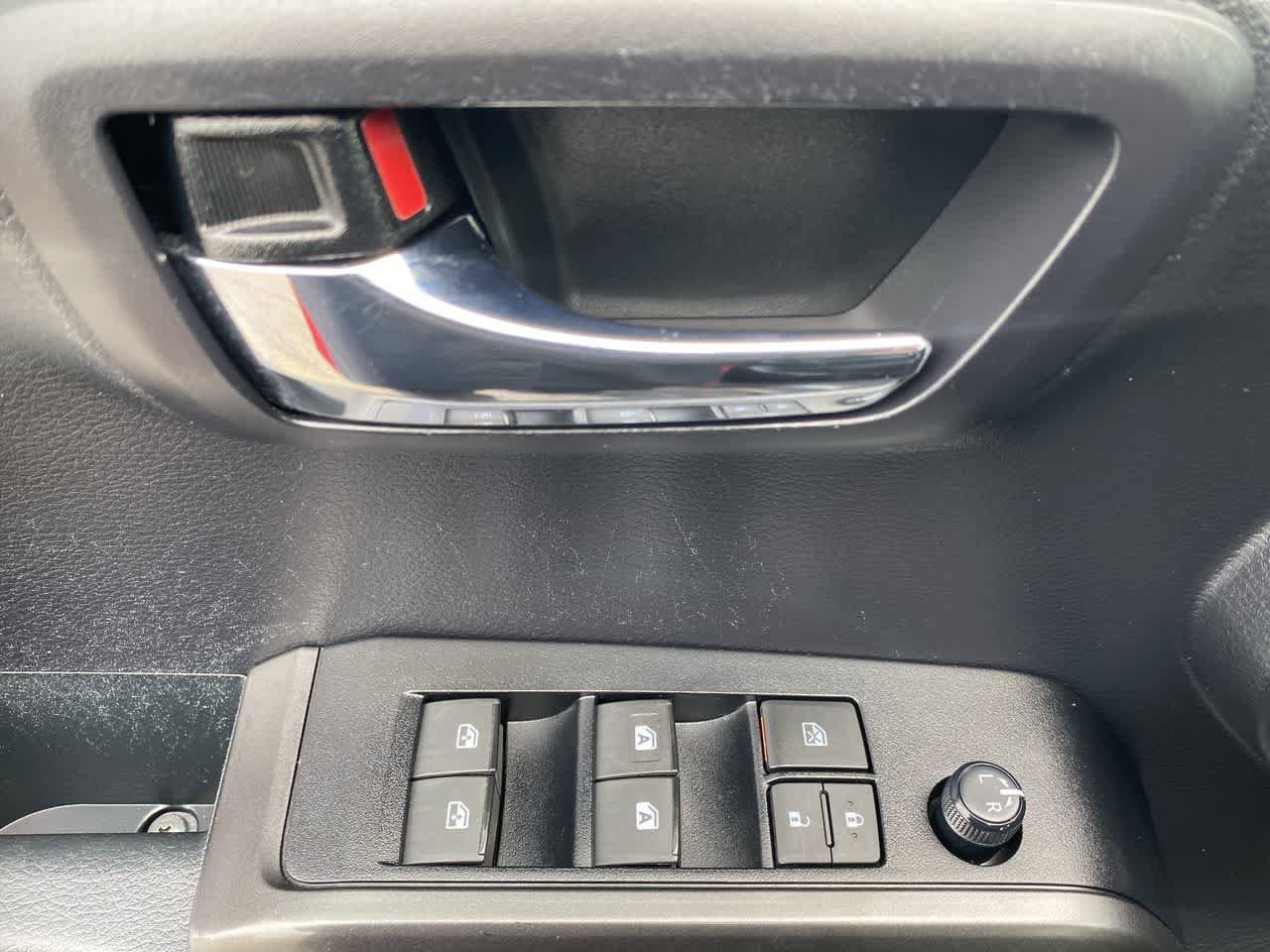 Thumbnail: 2020 Toyota Tacoma - 13