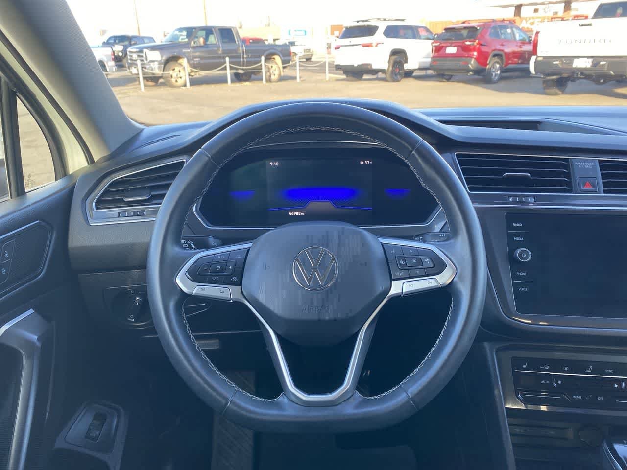 Thumbnail: 2022 Volkswagen Tiguan - 14