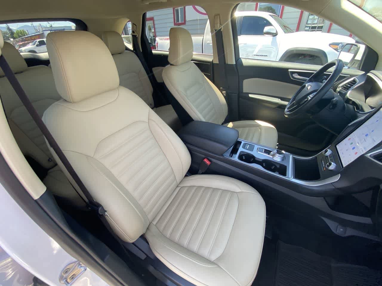 Thumbnail: 2021 Ford Edge - 23