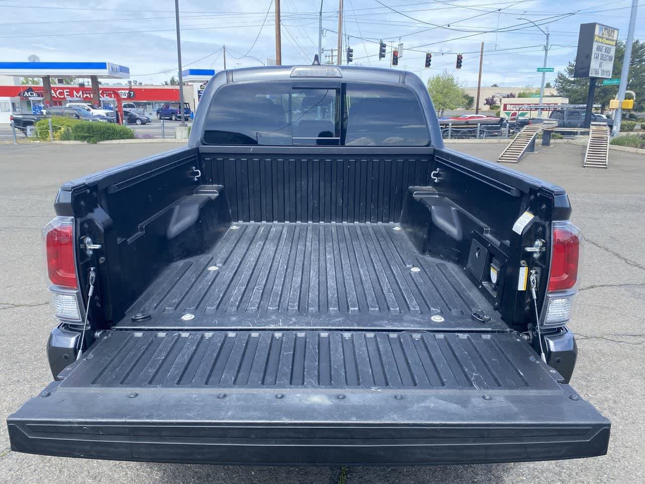 Thumbnail: 2020 Toyota Tacoma - 24