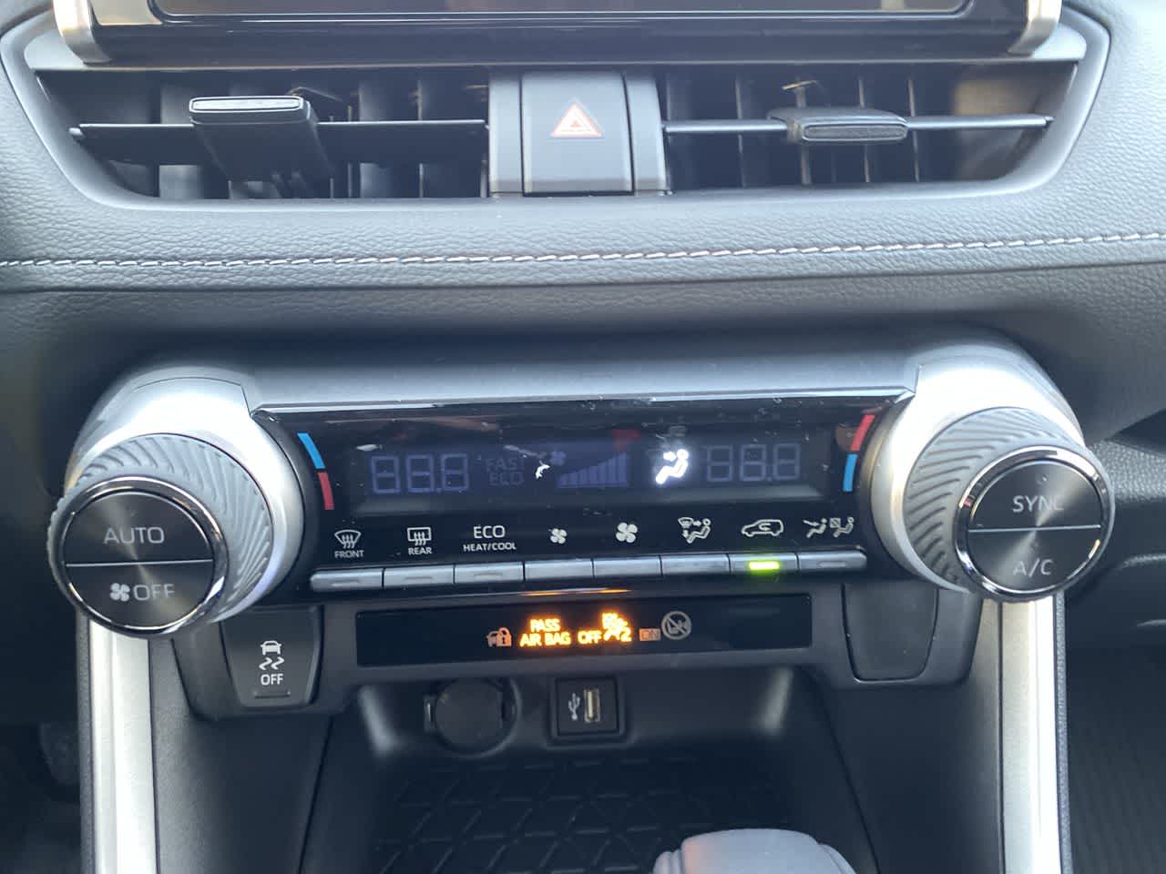 Thumbnail: 2025 Toyota RAV4 - 18