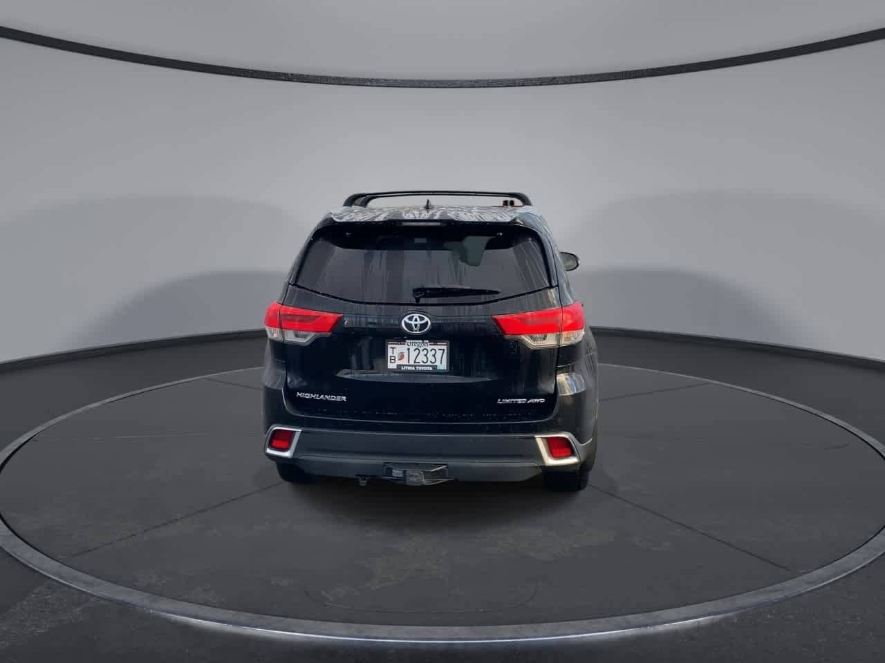 Thumbnail: 2018 Toyota Highlander - 7