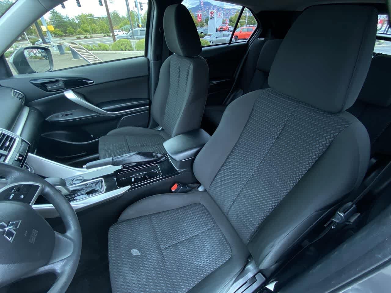 Thumbnail: 2020 Mitsubishi Eclipse Cross - 19