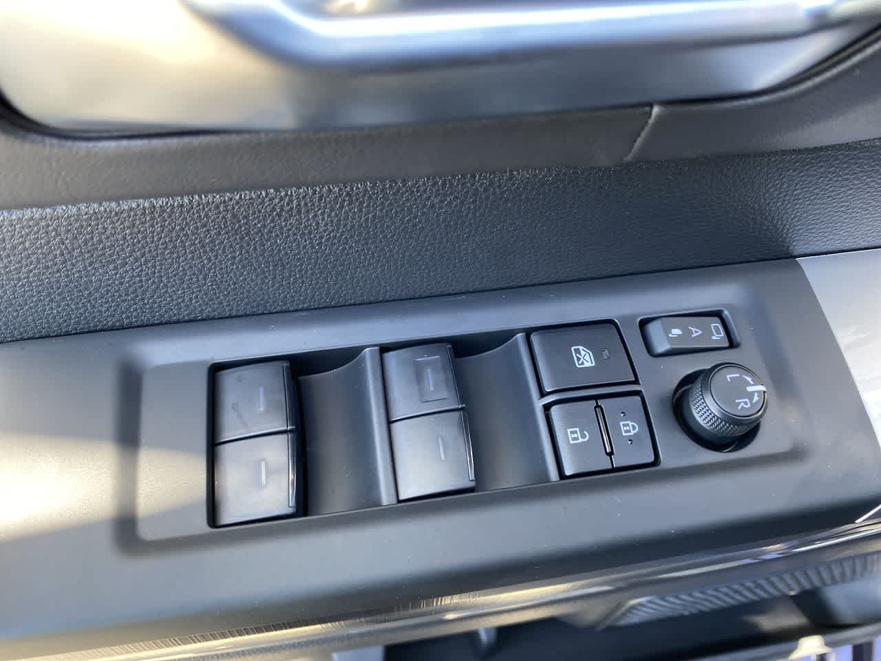 Thumbnail: 2025 Toyota Tundra - 13