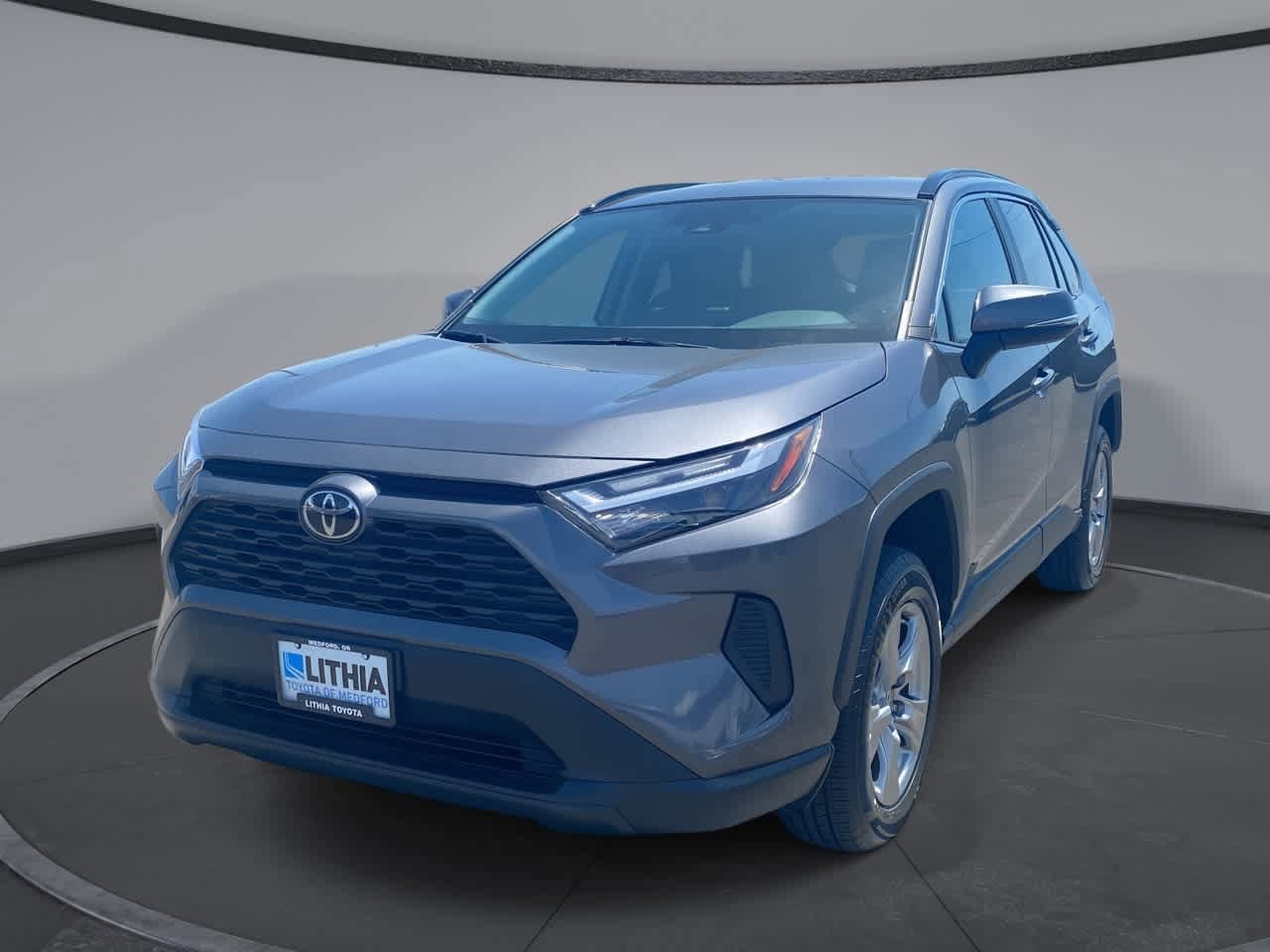 2024 Toyota RAV4 XLE AWD's photo