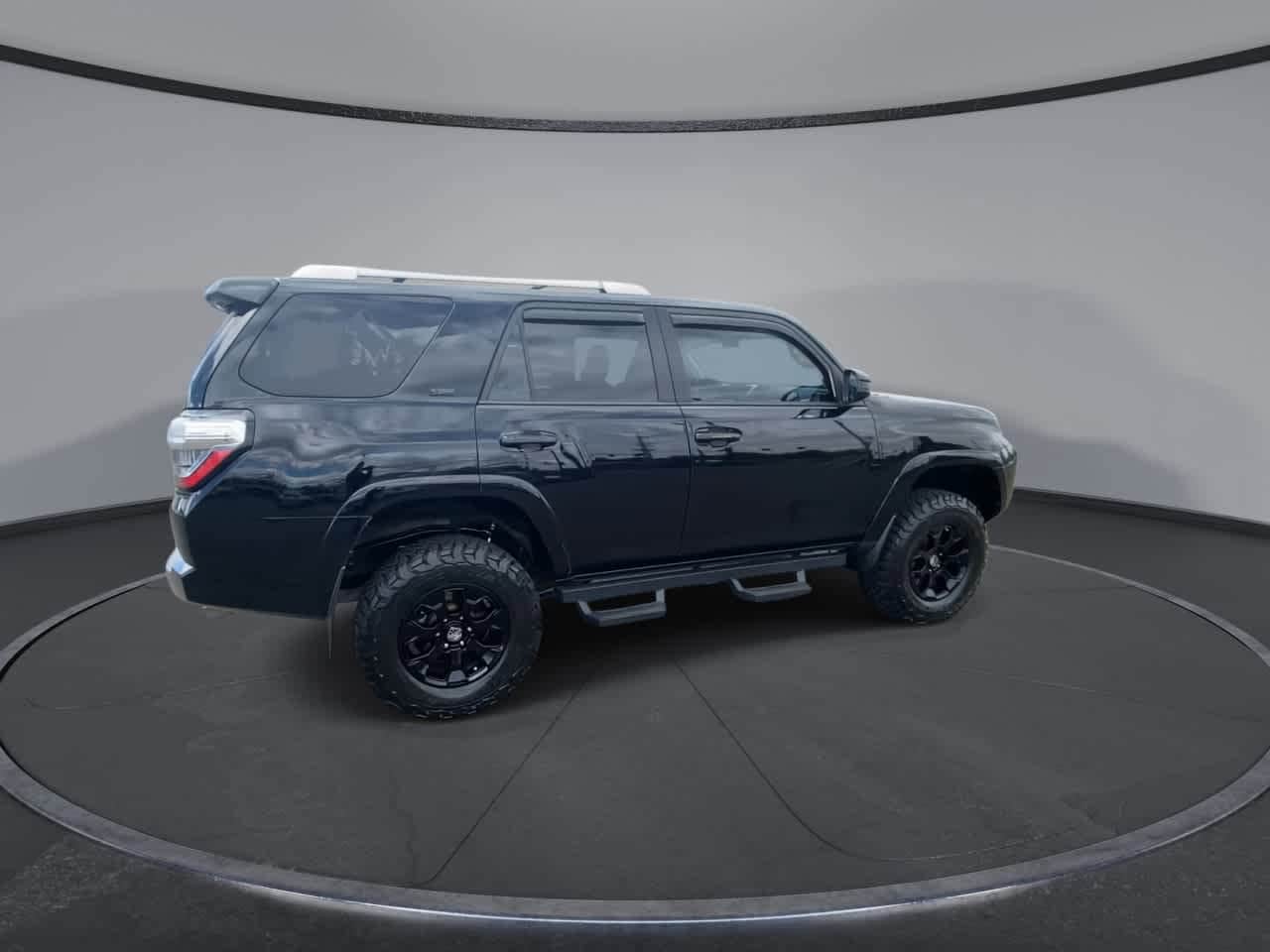 Thumbnail: 2018 Toyota 4Runner - 8