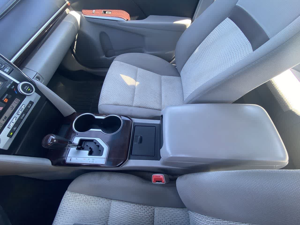 2014 Toyota Camry XLE - Photo 20
