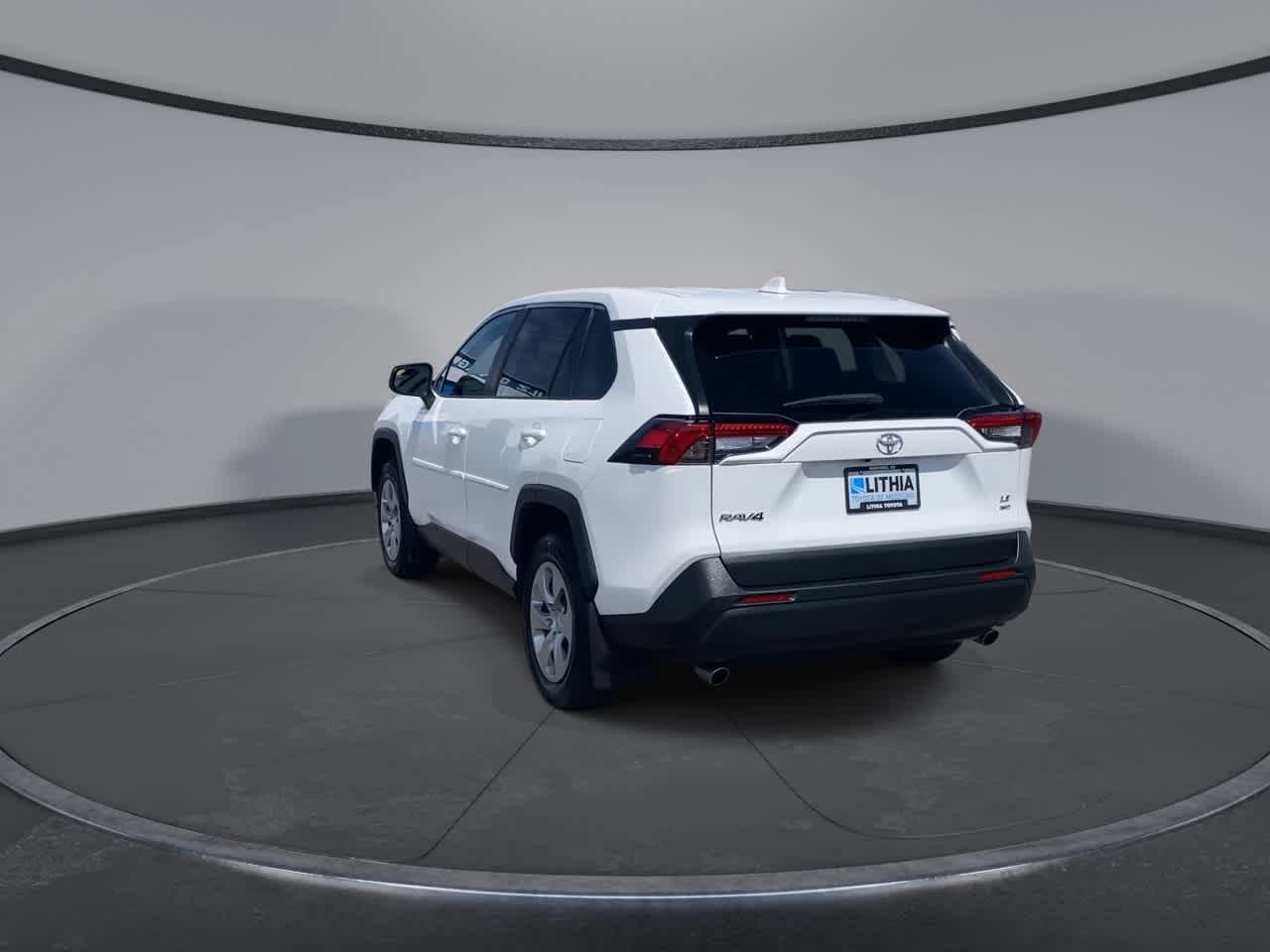 Thumbnail: 2022 Toyota RAV4 - 8