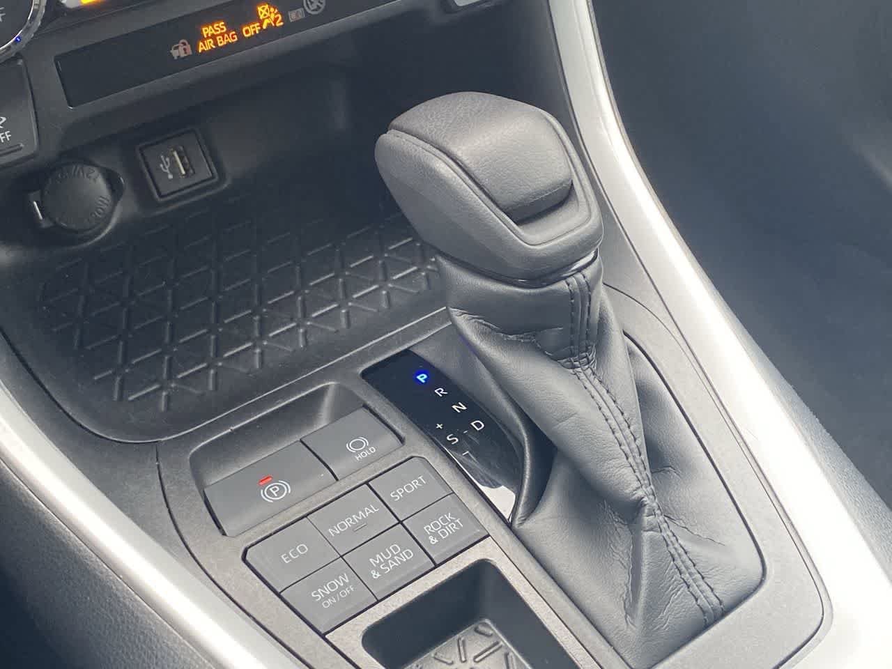 Thumbnail: 2023 Toyota RAV4 - 19