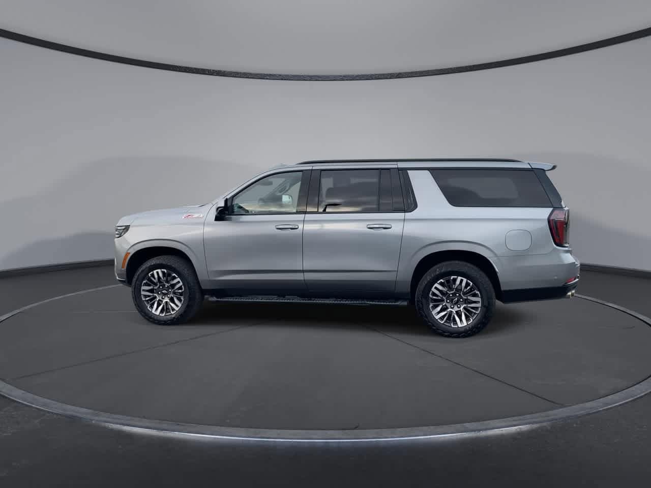 Thumbnail: 2025 Chevrolet Suburban - 6